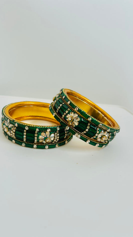 Set of green-gold bangles