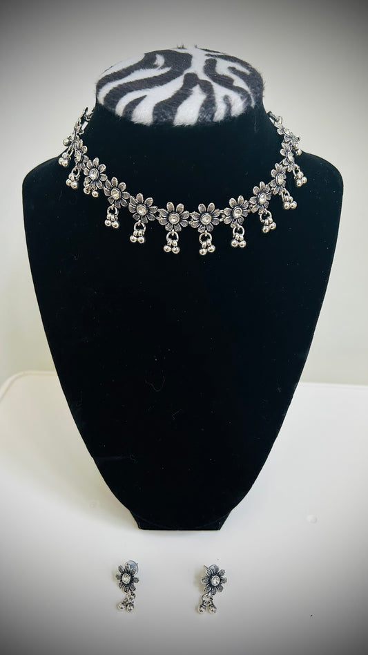 Traditional Desi metal choker with floral design and matching flower earrings – ethnic jewelry set