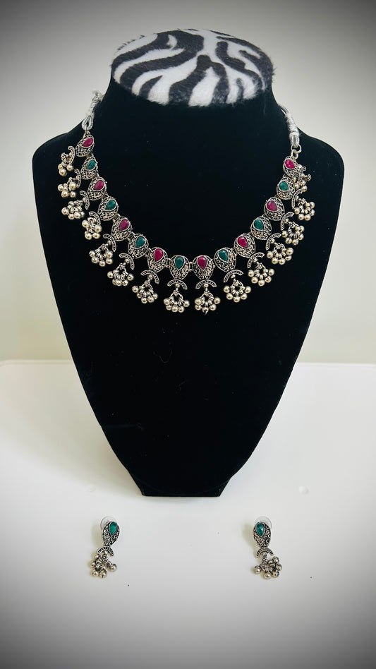 Traditional metal choker with floral design and red and green stones – ethnic Desi jewelry